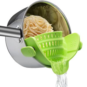 Clip on Pasta Strainer for Pots Silicone Food Strainer Hands-free Drainer Kitchen Gadgets, Heat Resistant for Pasta Spaghetti Meat Fits Pots Pans Bowls, Green
