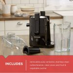 BLACK+DECKER Fruit and Vegetable Juice Extractor with Space Saving Design, Black, JE2400BD