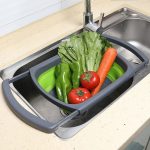 Collapsible Colander, Green Food Strainer Over the Sink Colanders Strainers with Extendable Handles, 6-Quart, Dishwasher-Safe Kitchen Folding Strainer for Pasta, Vegetables and Fruits by Polerce