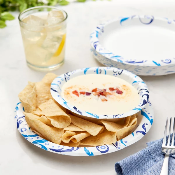 Great Value Everyday Strong, Soak Proof, Microwave Safe, Disposable Paper Plates, 9", Patterned, 300 Count
