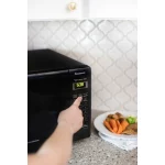 Panasonic 1.6 Cu. ft. Countertop Microwave Oven with Inverter Technology, Black NN-SN736B, New