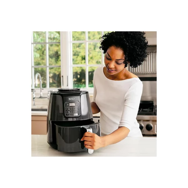 Ninja Air Fryer, 1550-Watt Programmable Base for Air Frying, Roasting, Reheating & Dehydrating with 4-Quart Ceramic Coated Basket