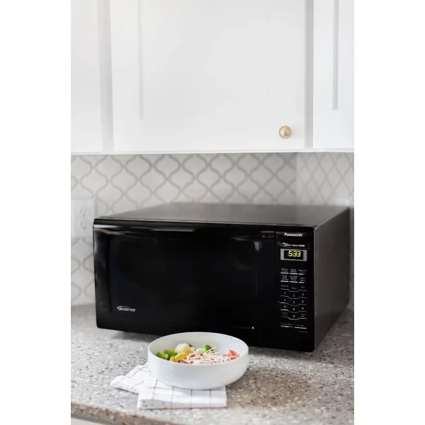 Panasonic 1.6 Cu. ft. Countertop Microwave Oven with Inverter Technology, Black NN-SN736B, New