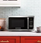 BLACK+DECKER EM925AJK-P1 0.9 Cu. Ft. Microwave With Pull Handle, Stainless Steel