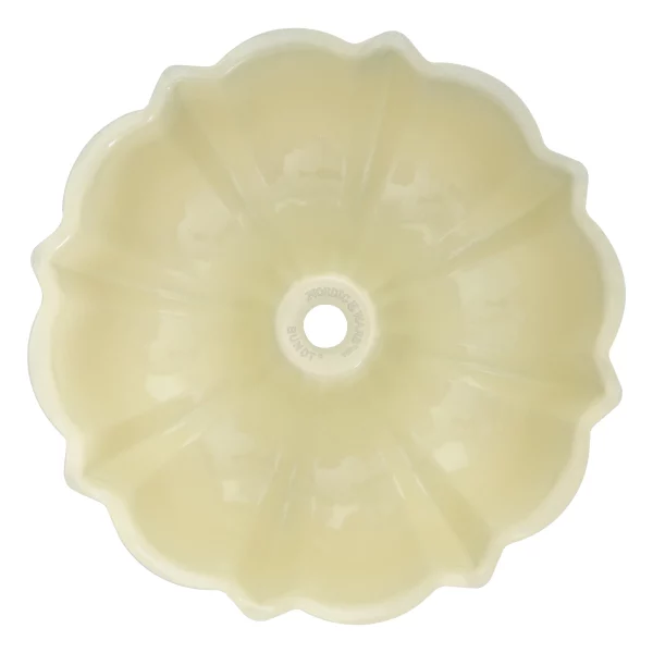 Nordic Ware Formed Aluminum Rose Gold Classic Bundt Pan, 12 Cup, 10.3" x 10.3" x 3.6"