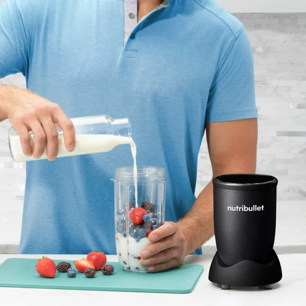Nutribullet® Pro 32 oz. 900 Watt Personal Blender, Matte Black. (Condition: New)