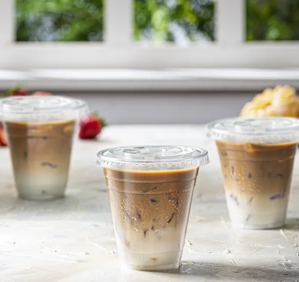 Comfy Package Clear Plastic Cups 12 Oz Disposable Coffee Cups with Lids, 50-Pack