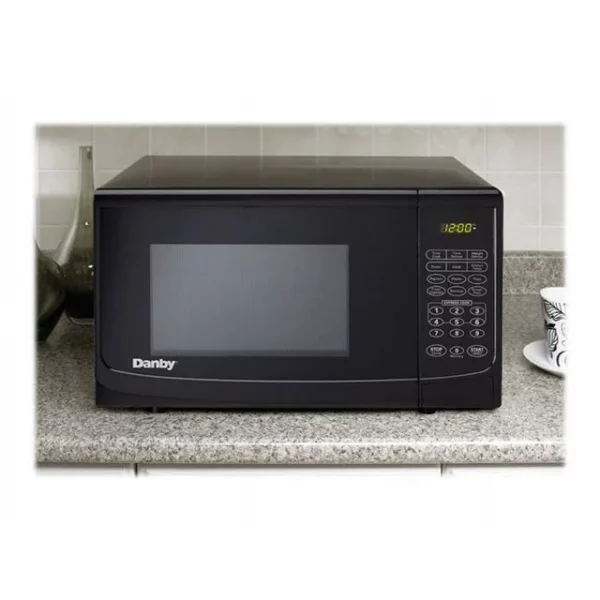 Danby 0.7 Cu. Ft. Microwave Oven, Black