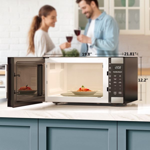 Hamilton Beach 1.6 Cu ft Sensor Cook Countertop Microwave Oven in Stainless Steel, New