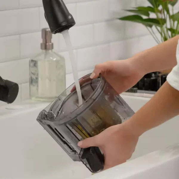 Effortless Batch Juicer, in Gray